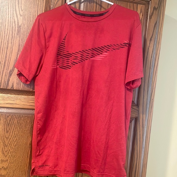 Nike men’s T-shirt - Picture 1 of 4